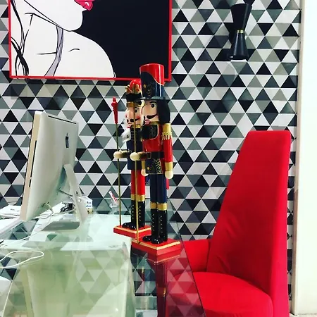 H Boutique מלון נאפולי