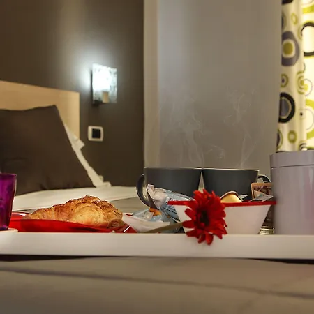 H Boutique מלון 3*