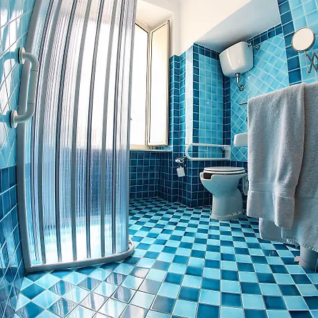 H Boutique 3* נאפולי