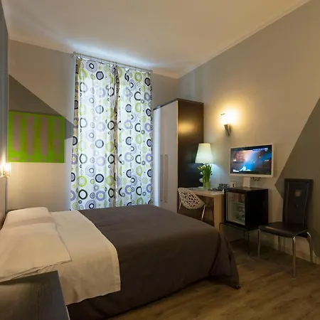 H Boutique 3*