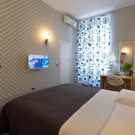 H Boutique מלון 3*