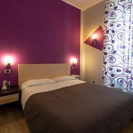 H Boutique 3* נאפולי