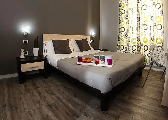 H Boutique 3* Napoli