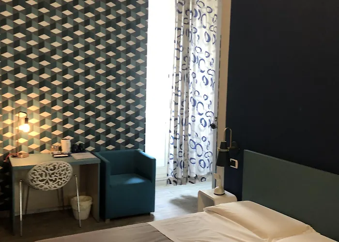 H Boutique 3* Napoli