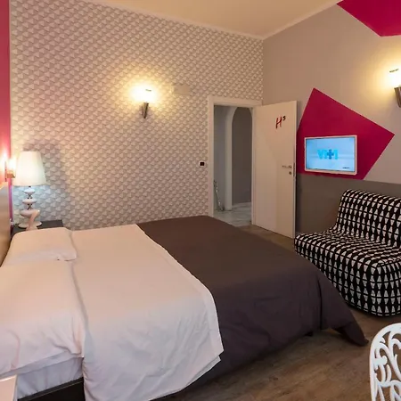H Boutique فندق